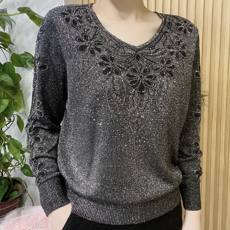 Temperament Fashion Autumn Winter Sweaters Women\'s V-Neck Bright Silk Diamonds Korean Long Sleeve Loose Pullovers Knitted Tops