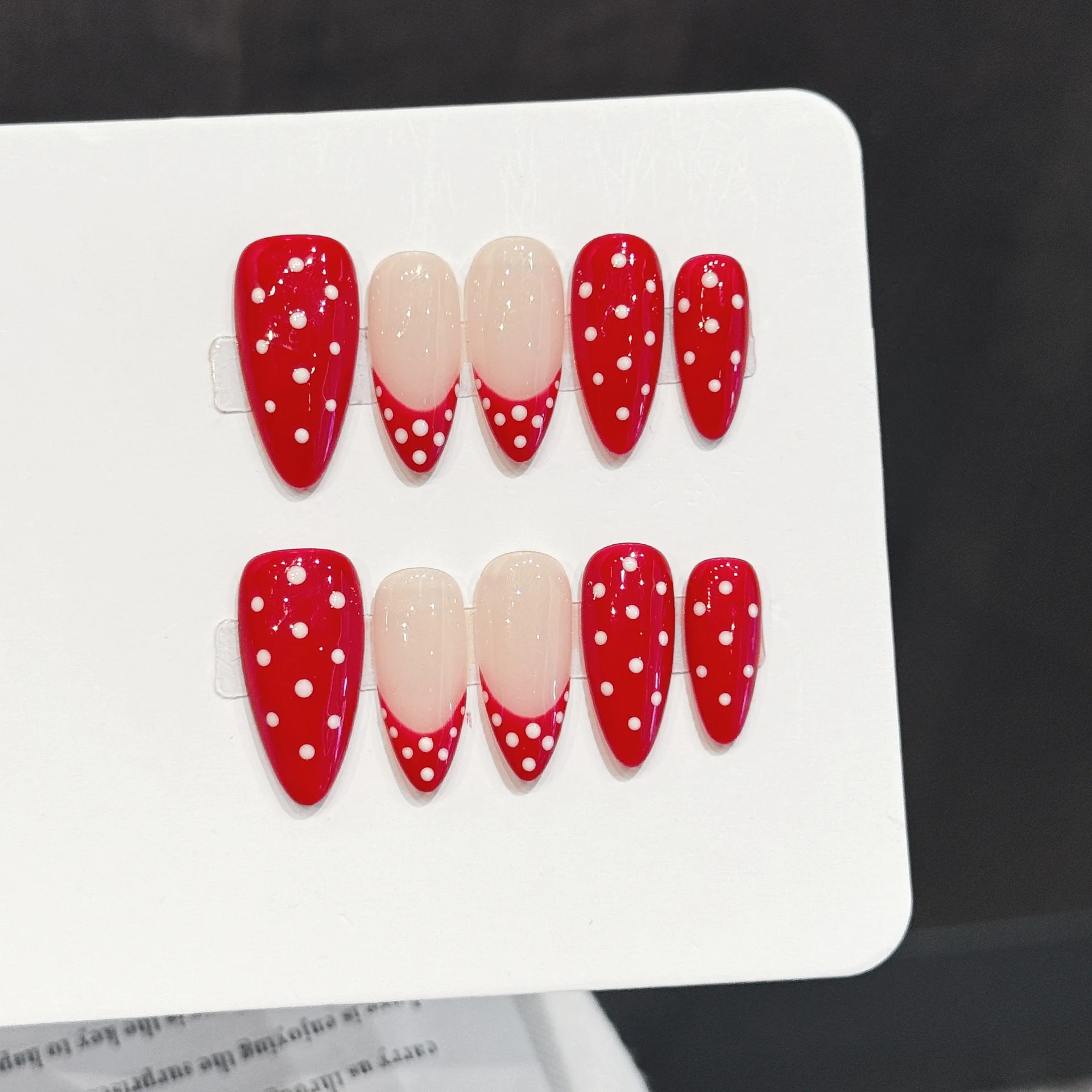 

10pcs Simple Press On Nails Handmade Retro Red White Wave Point Design Fake Nails for Girl Midium Almond French Style False Nail
