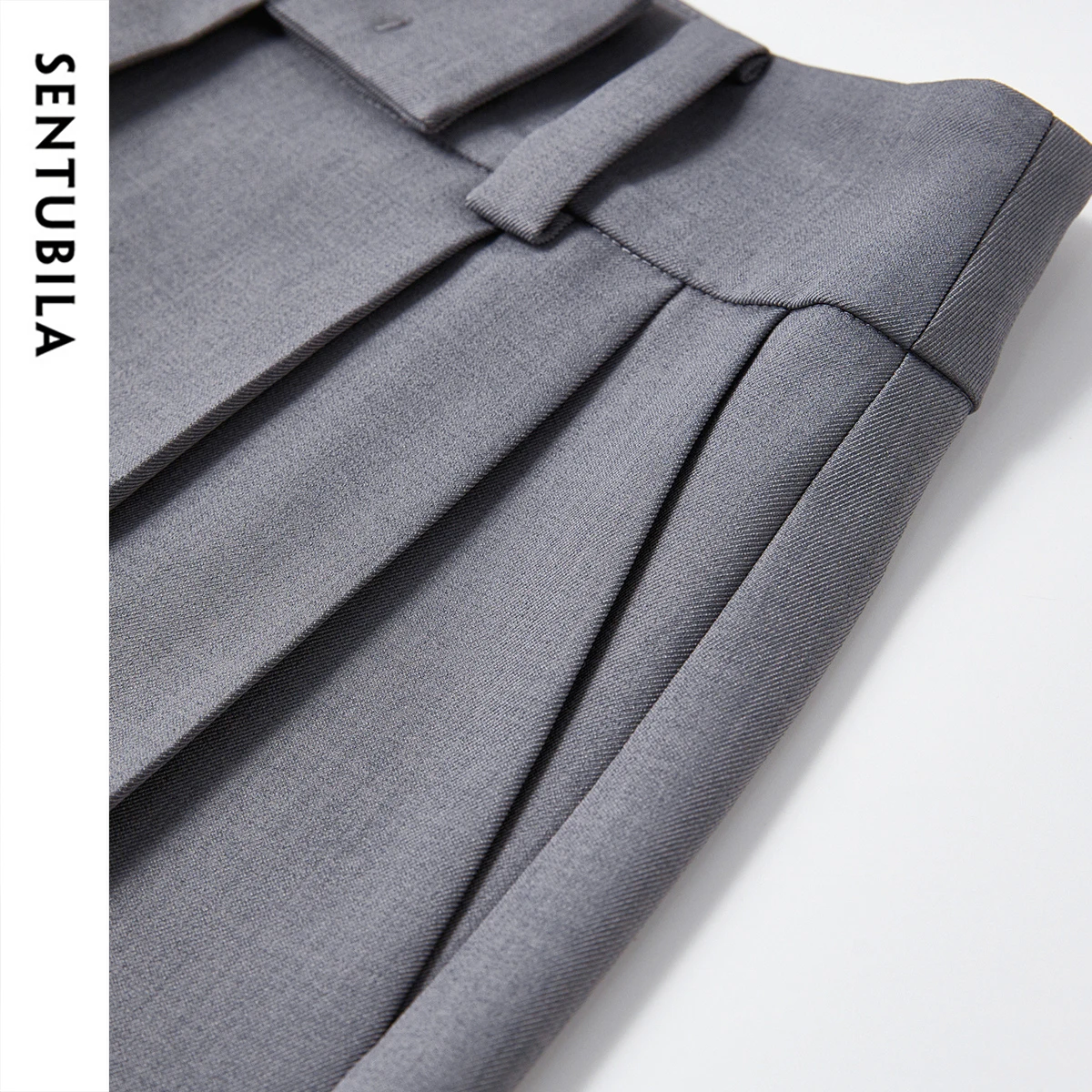 SENTUBILA Women Pleated Shorts Pant 2025 Summer Commute Casual High Waist Short Trousers Lady Workwear Female Clothing 152K59225