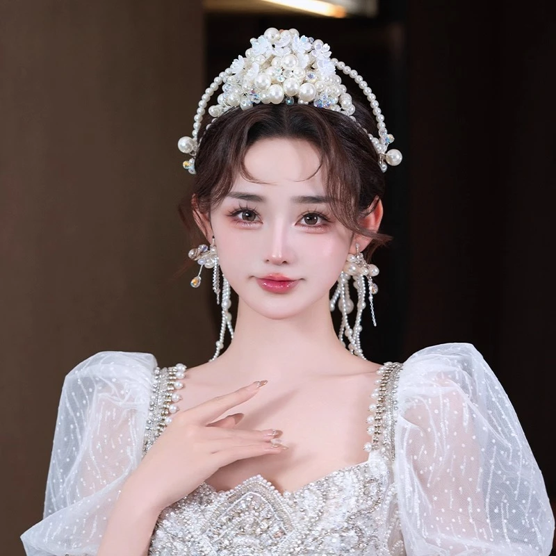 

Корона-тиара, повязка на голову с бисером, аксессуары с кисточками