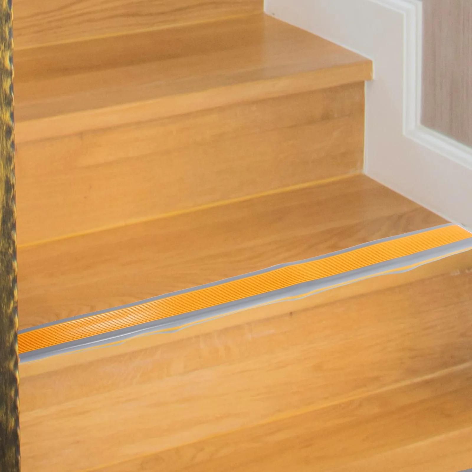 

Self-Adhesive Stair Edge Protector L-Shaped Non Slip Textured Surface Durable Vinyl Waterproof Indoor Outdoor Stair Nosing