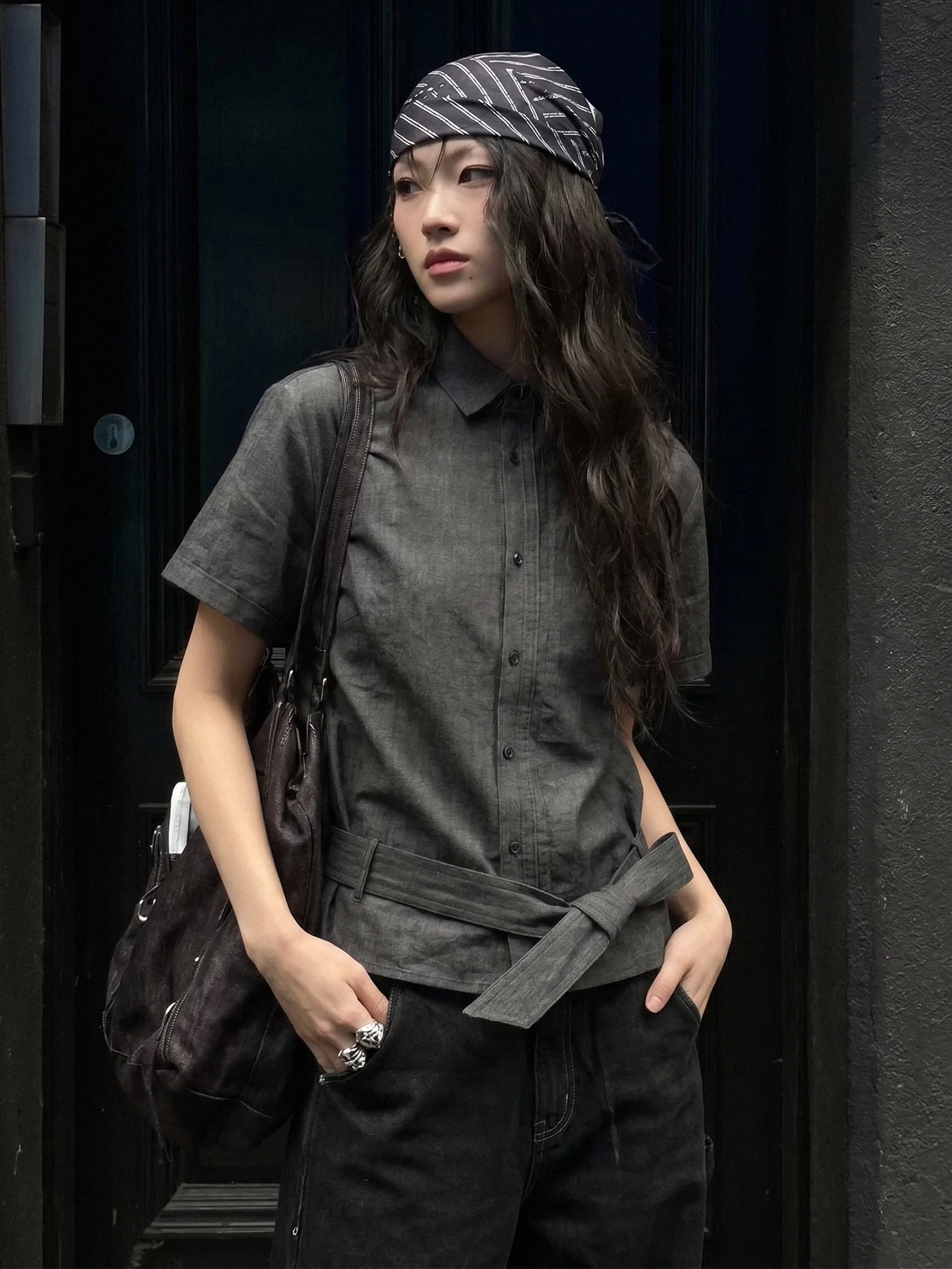

Retro Unisex Deconstructed Style Short Sleeve Shirt with Sash Elegant Atmosphere Bone Line Knotting Floating Ribbon Women's S...
