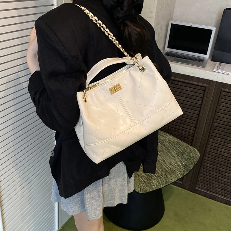 

Vintage Chic Women Shoulder Bag Luxury Leather Crossbody Bag High End Tote Elegant Classic Designer