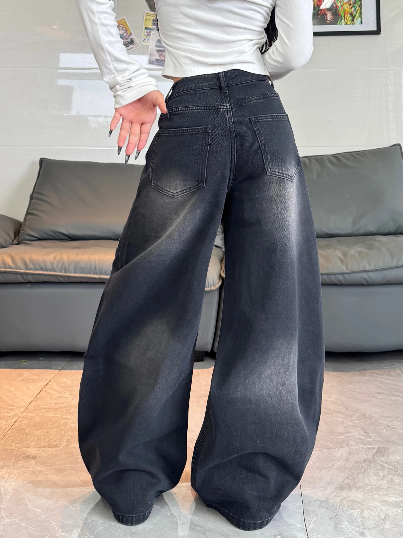 European And American Hot Girls, Vintage Key Chain Print Pattern, Millennial Style, Dark High Street Style, Wide-Leg Denim Pants