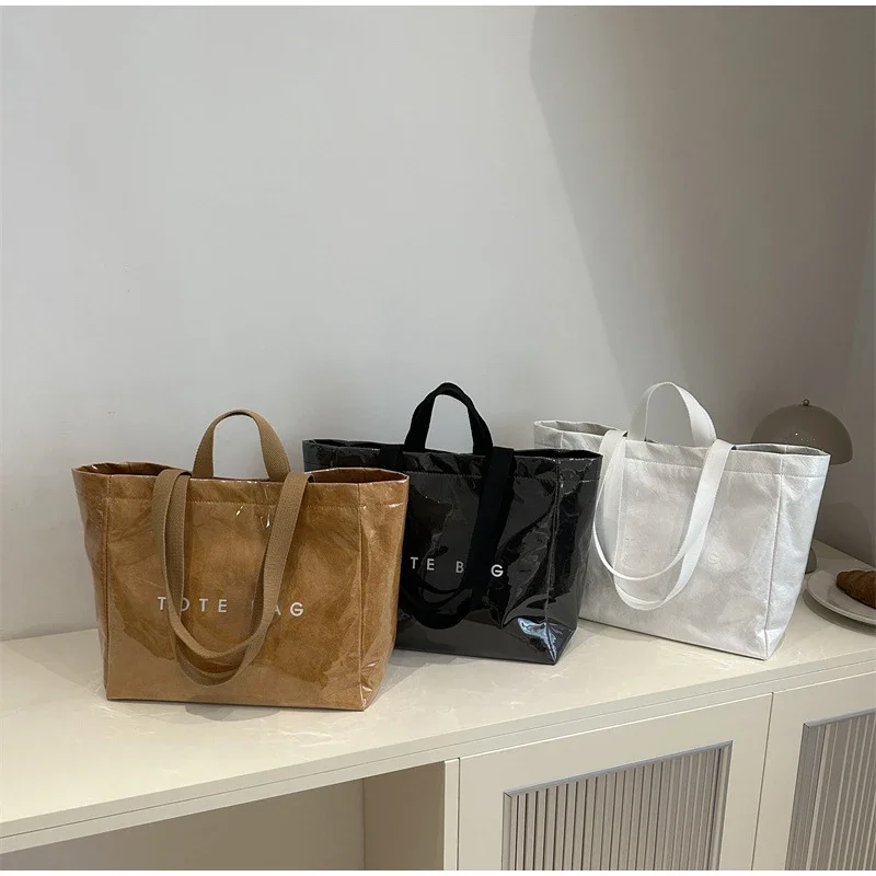 Durchsichtige Umhängetasche aus Kraftpapier mit PVC-Oberfläche, Vintage-Hobo-Umhängetasche, wasserdichte Einkaufs-Briefhandtasche, Damen-Einkaufstasche mit Griff oben – Detail 1