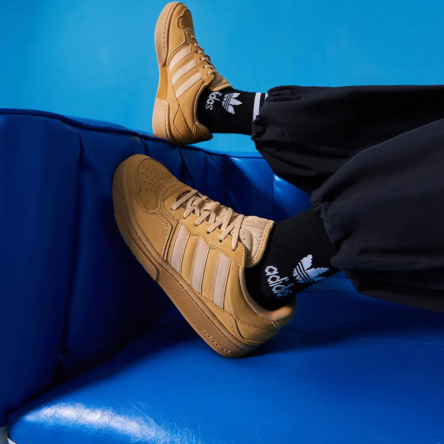 

Adidas genuine Originals COURT REFIT Unisex Retro Skate Shoes ID6070