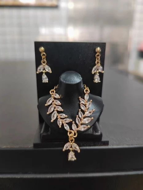 NONE 1:6 Puppe Mini Schmuck Ohrring Halskette Set für Puppe dekorativ, Miniatur Kristall Diamant Halskette Ring Puppe Geschenk Zubehör 10