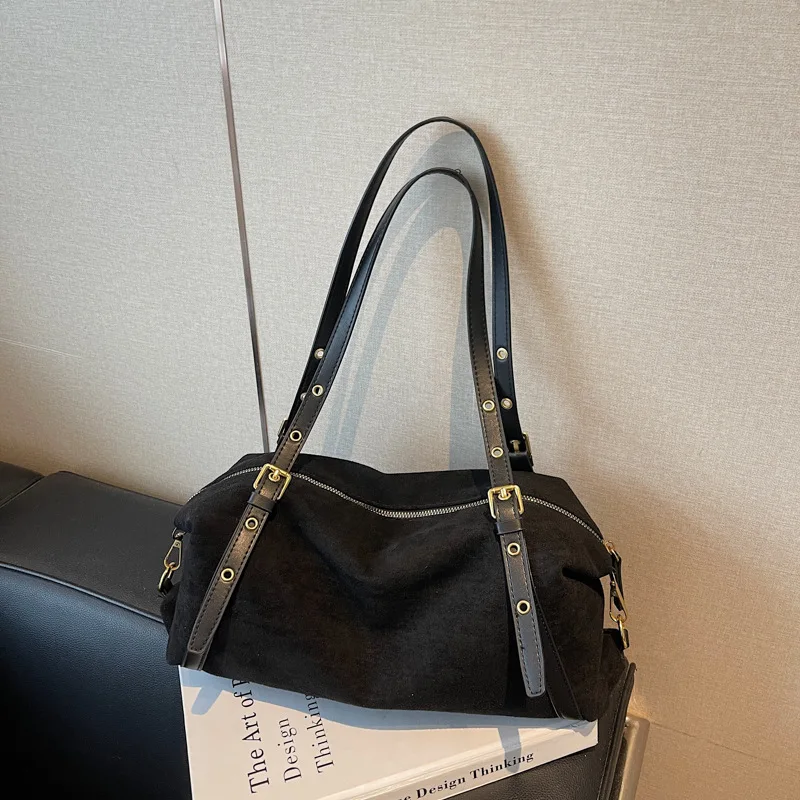 

Women's Korean Style Vintage Shoulder Bag - 2025 Winter New, Spacious Minimalist Casual Underarm Commuter Bag