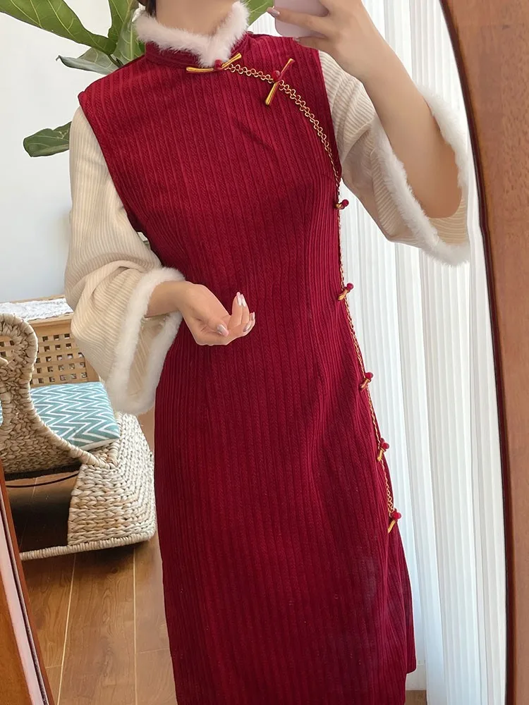 A new Chinese-style red light wide-sleeved thickened everyday cheongsam dress