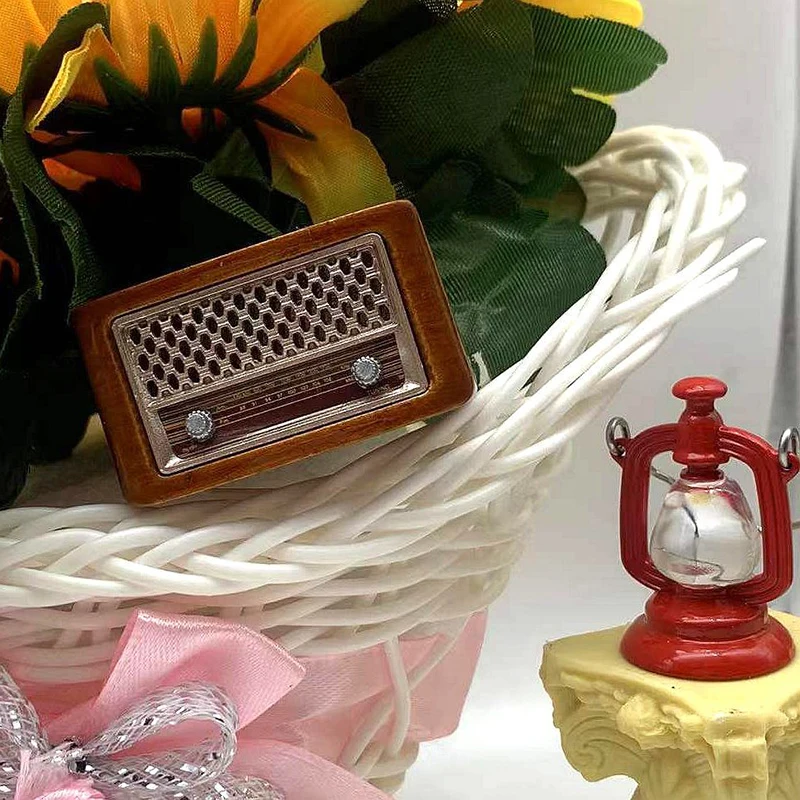 New Arrival Miniature Items 1:12 Dollhouse Miniature Old-Fashion Radio Retro Radio Model Furniture Accessories Toys