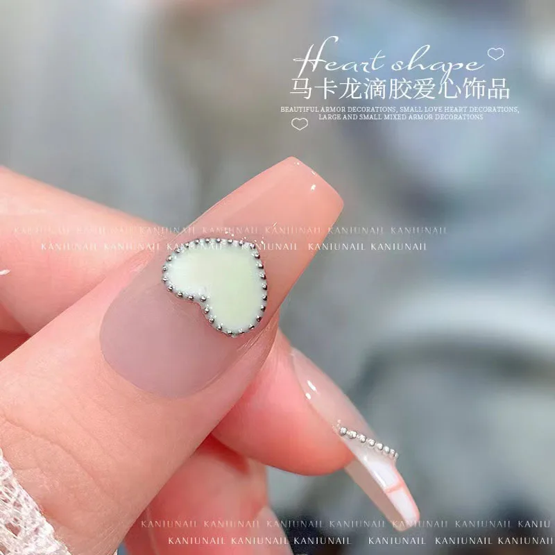 10 PC สีขาว/สีฟ้า/สีชมพูเล็บหัวใจ Designs Charms 3 ขนาดรูปหัวใจตกแต่งเล็บ Rhinestone สําหรับเล็บอุปกรณ์เล็บ