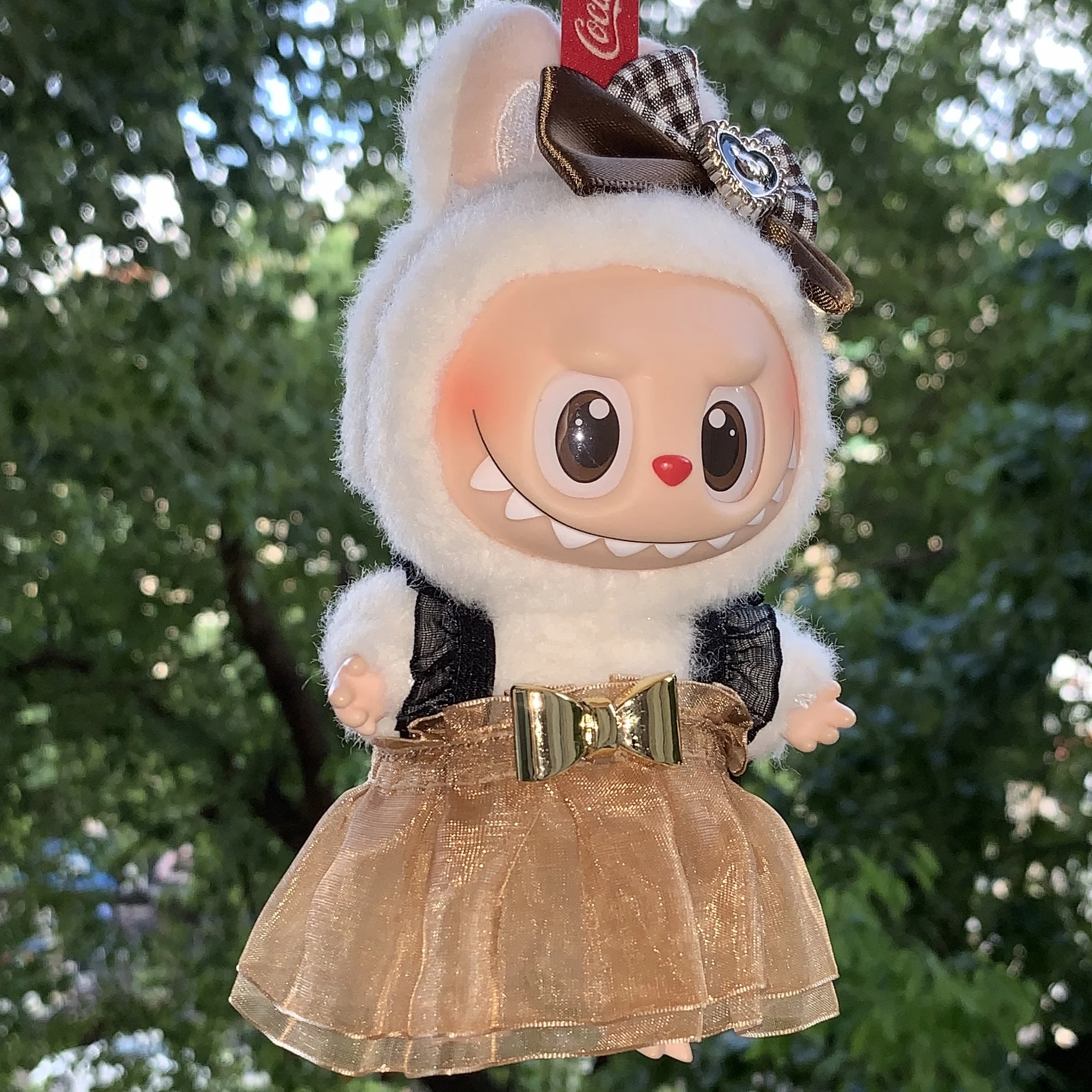 

Высококачественное платье ручной работы, новейшее великолепное и роскошное благородное платье для кукол Labubu длиной 15–17 см. Прекрасный подарок.