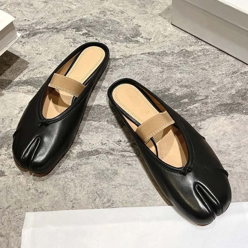 Split Toe Tabi Shoe Girls Pleated Leather Comfortable Spring Summer All Match Female Outdoor Slides Fashion Elastic Strap Mules