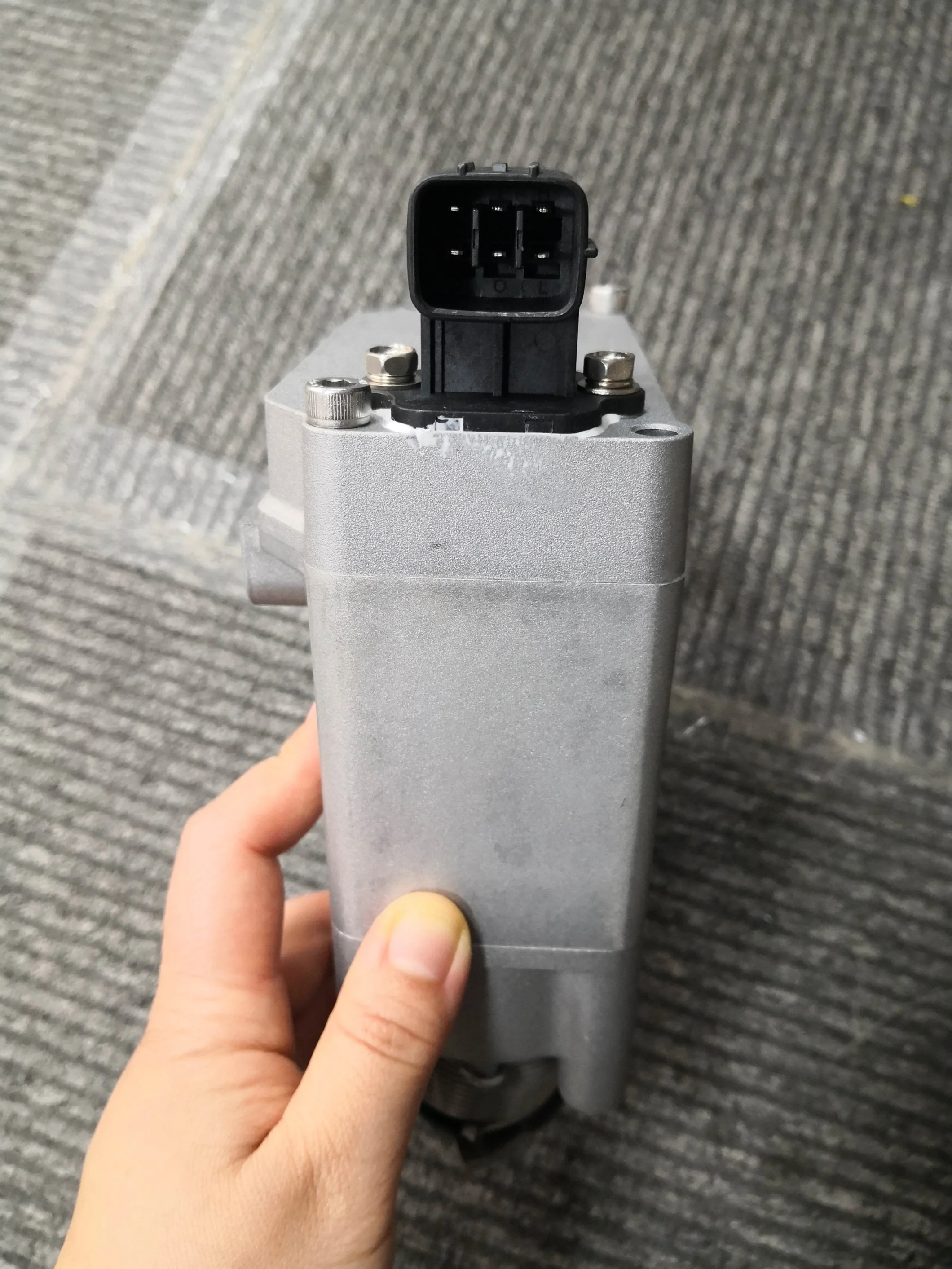 GT4082KLNV الجديد للمشغل الكهربائي التوربيني لهينو J08E 7.7L 754998 -0042 812905 -0005 820614 -0005 12 فولت