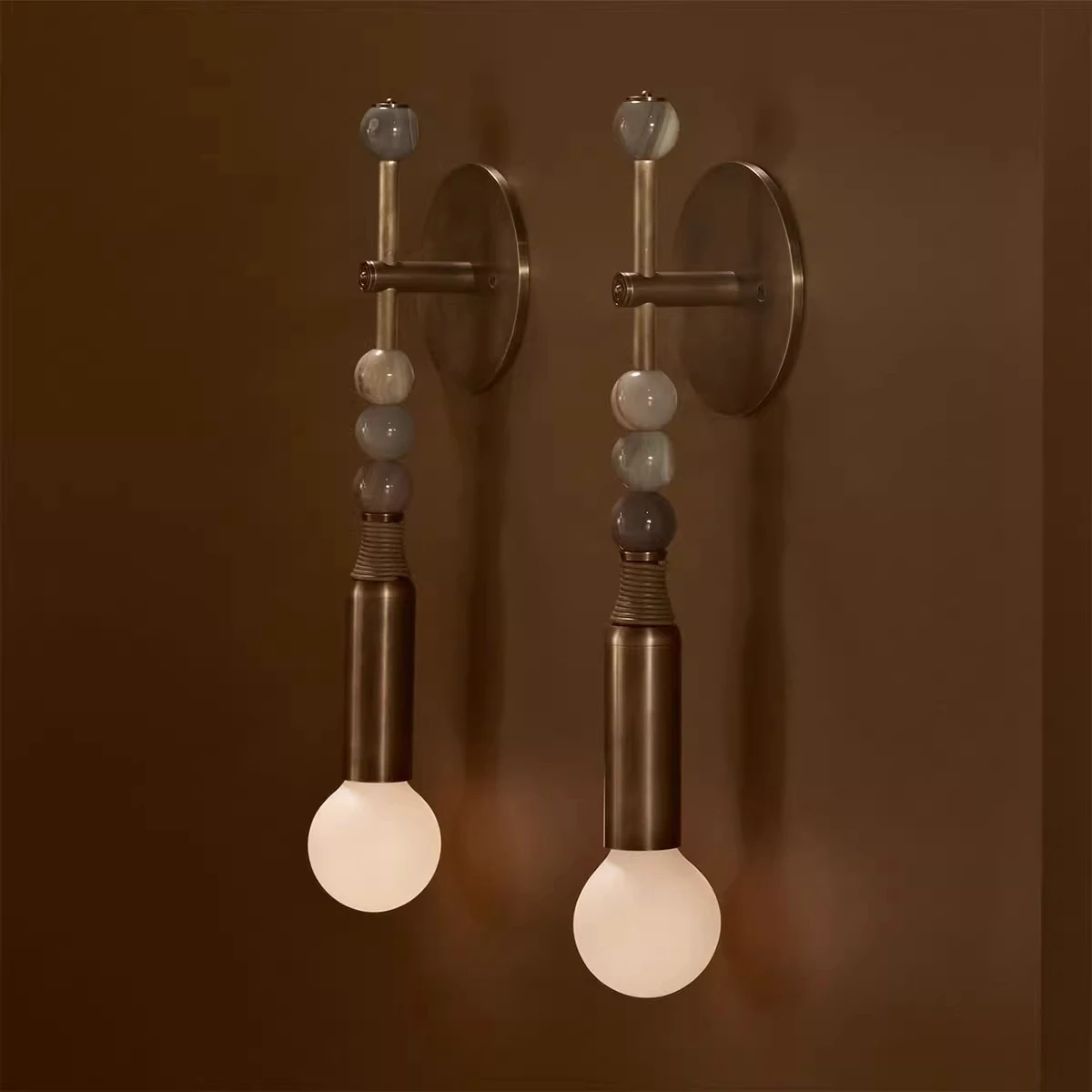 Talisman Wandleuchte aus Bronze und Marmor, Schlafzimmer-Nachttischlampe, Kunstdesign, Wohnzimmer-Sofa-Badezimmer-Hotel-Hintergrundlampe