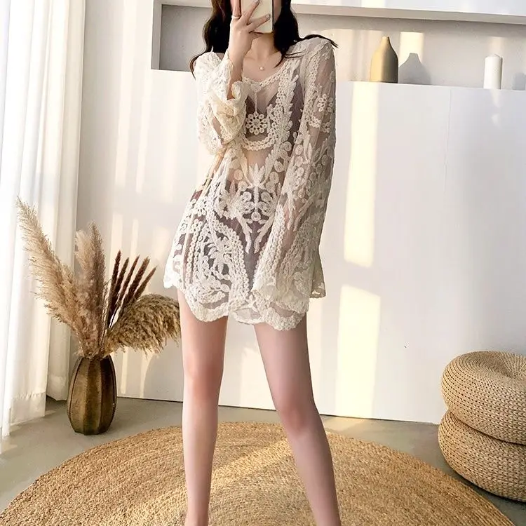 

2026 New Women's Long-sleeved Sunscreen Super Fairy Vacation Beach Blouse Three-piece Set
