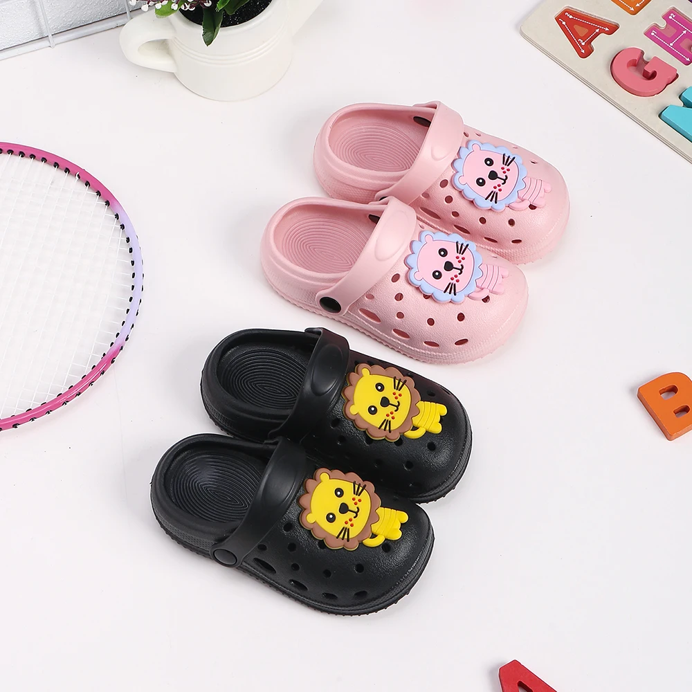 

Children's Cartoon Slippers Shoes Kids Soft-Soled Sandals Lightweight Anti-Slip Infant Closed-Toe Sandals for Boys & Girls Beach