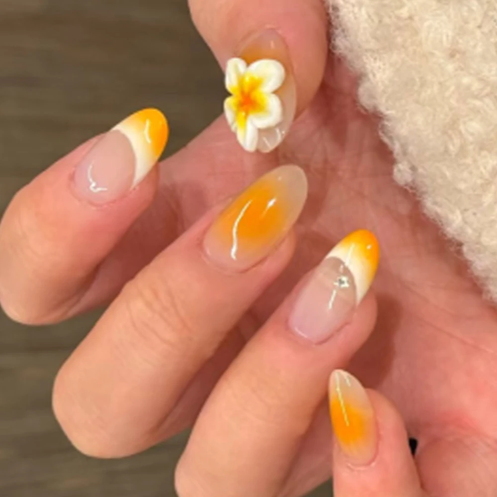 

3D Egg Flowers Yellow Halo Dyeing French Nail Art Rhinestone False Nails Detachable Finished Fake Nails Wearable Press on Nails