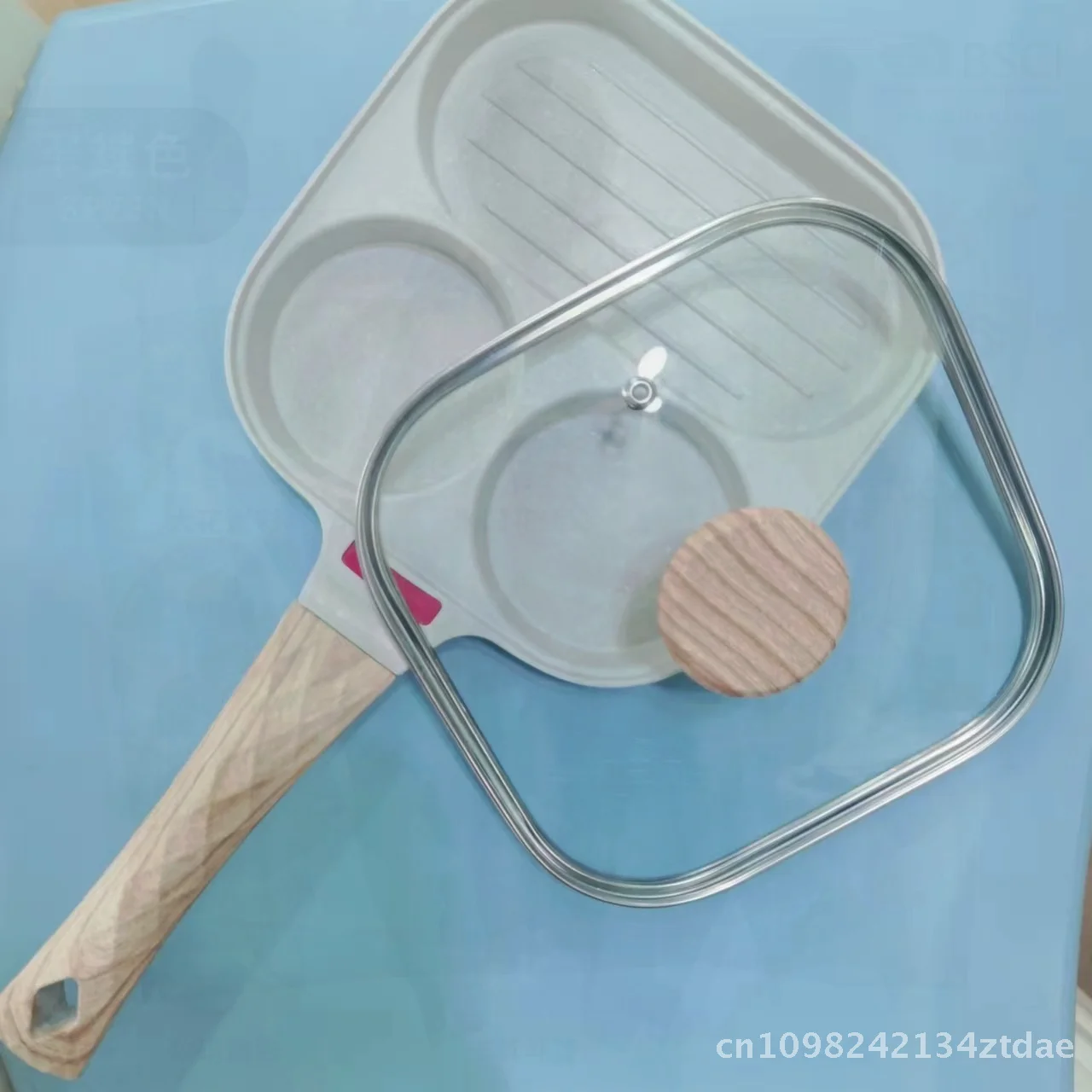 

Non-Stick Hamburger Pan with Lid Household Four-Hole Mold Breakfast Egg Fry Pan Aluminum Alloy Universal Stove Compatible