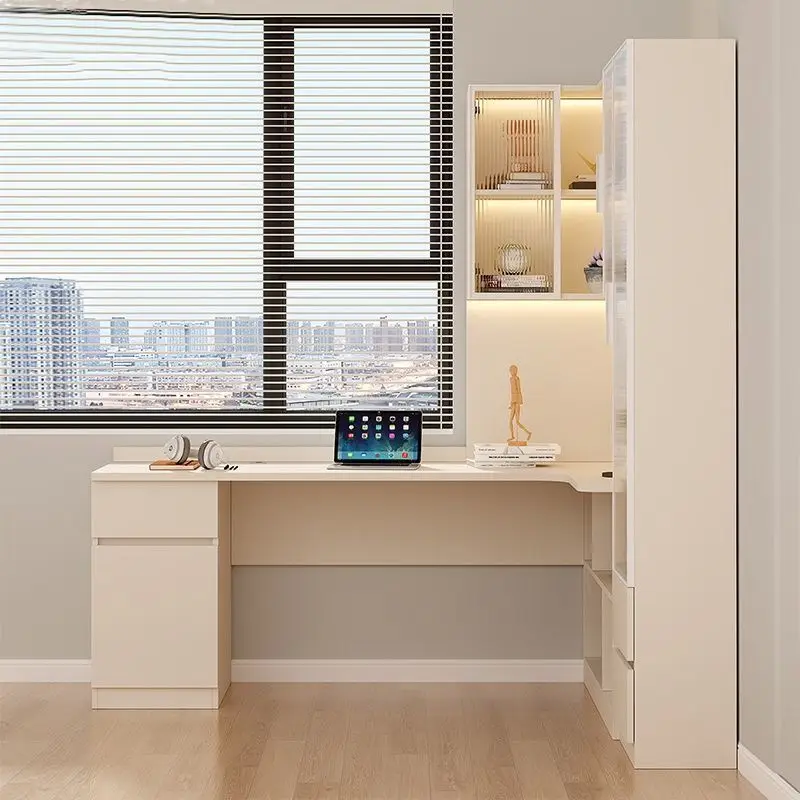 Proste kremowe biurko narożne