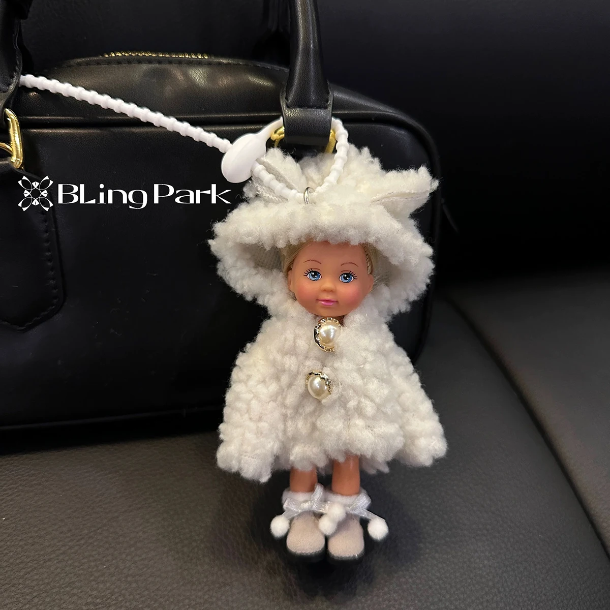 التصميم الأصلي حقيبة قلادة موضة فروي سترة فتاة دمية على شكل أميرة المفاتيح قلادة النسخة الكورية لطيف الوجه دمية أفضل الهدايا