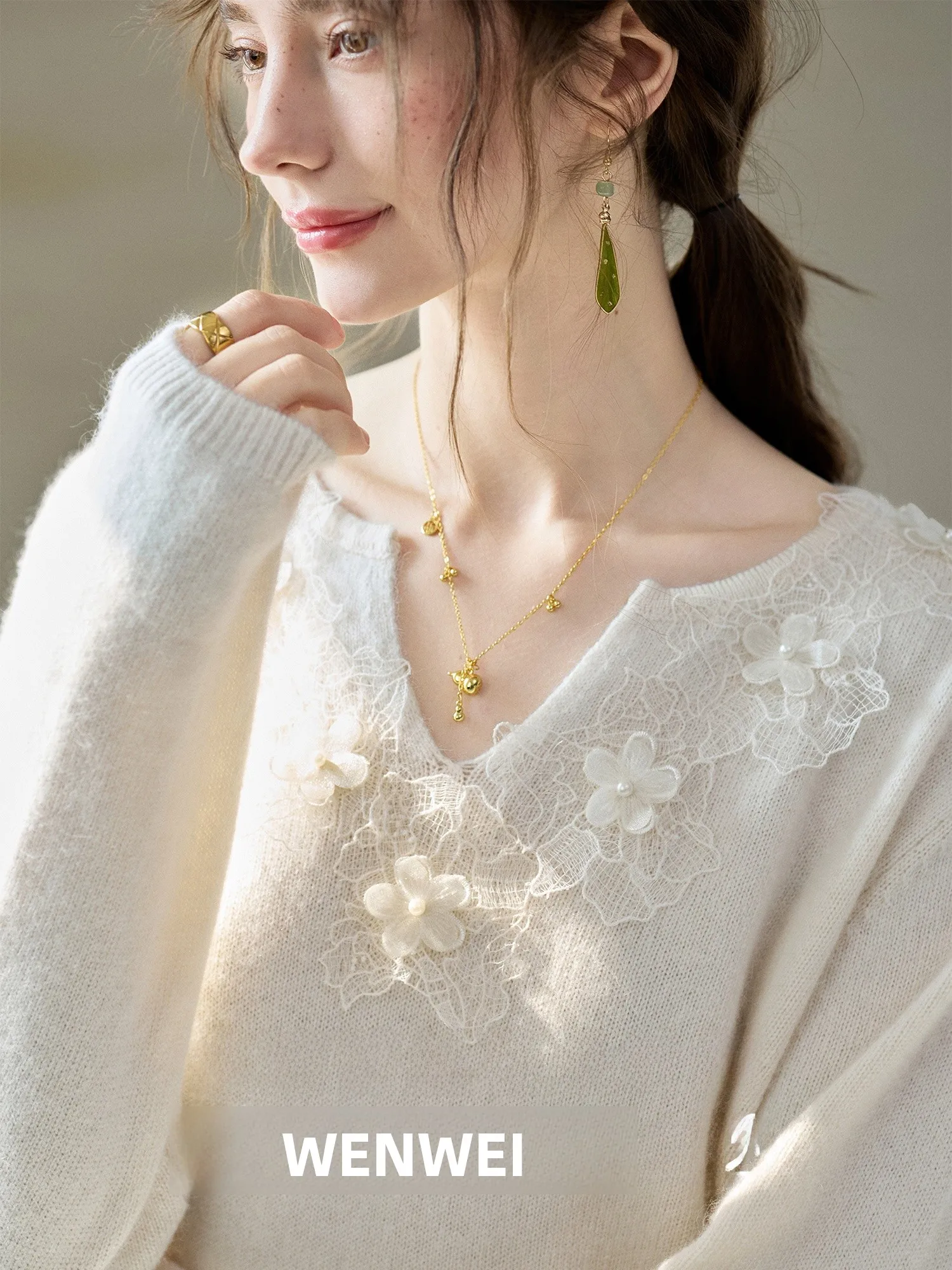 

Вязаный свитер Ele из шерсти и кроличьего пуха с кружевными вставками, длинный рукав, круглый вырез, свободный крой, зимний модный топ