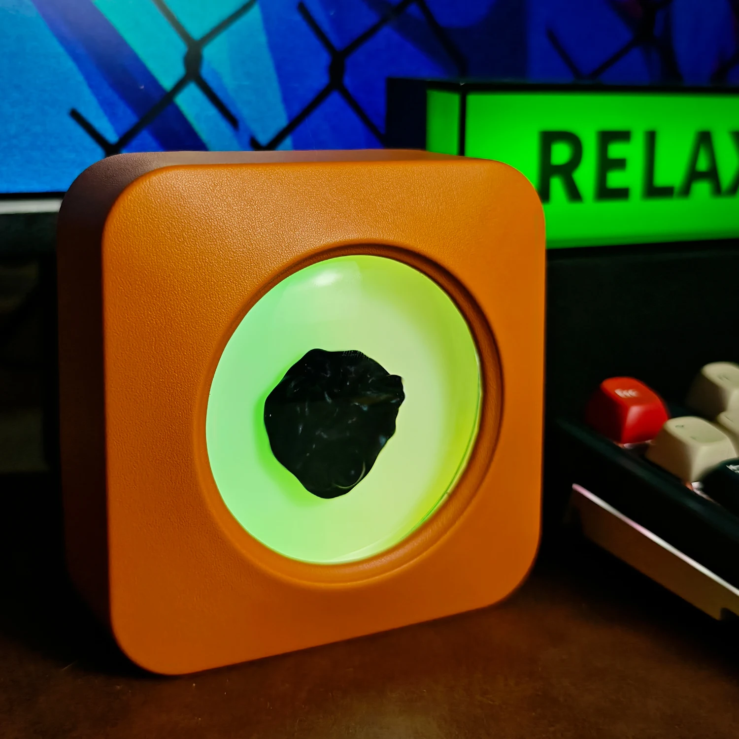 

NEW Magnetic fluid music rhythm light desktop tide play ornament e-sports table with venom VI creative senior sense boys gift