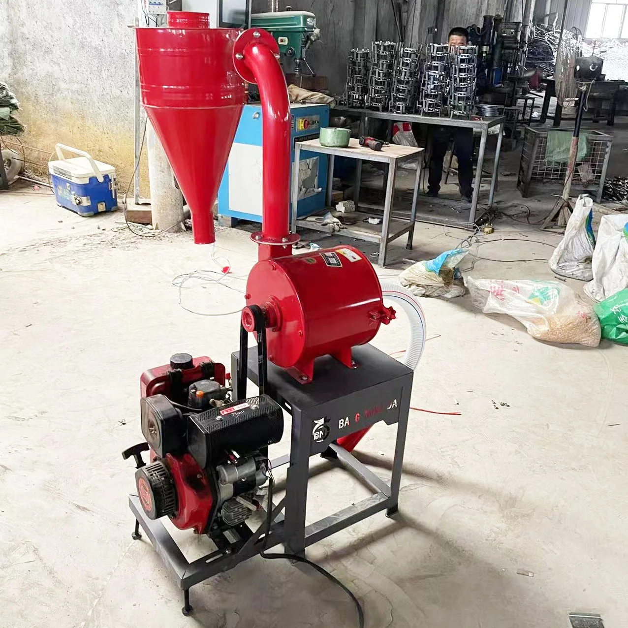 

Кормовая мельница, шлифовальная машина с лином, мельница для риса, кукурузы, муки, самовсасывающая машина для измельчения зерна, дробилка для кукурузы, животных