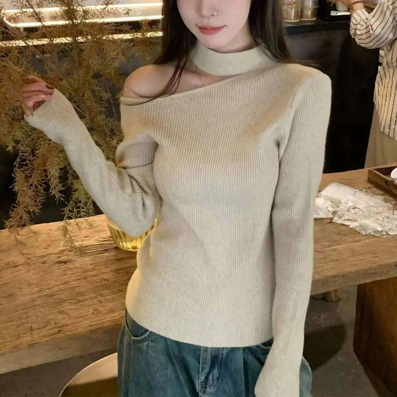 Koreanische Skew Kragen Gestrickte T-shirts Frühling Herbst Einfarbig Weibliche Kleidung Stilvolle Off Schulter Schlank Langarm Pullover