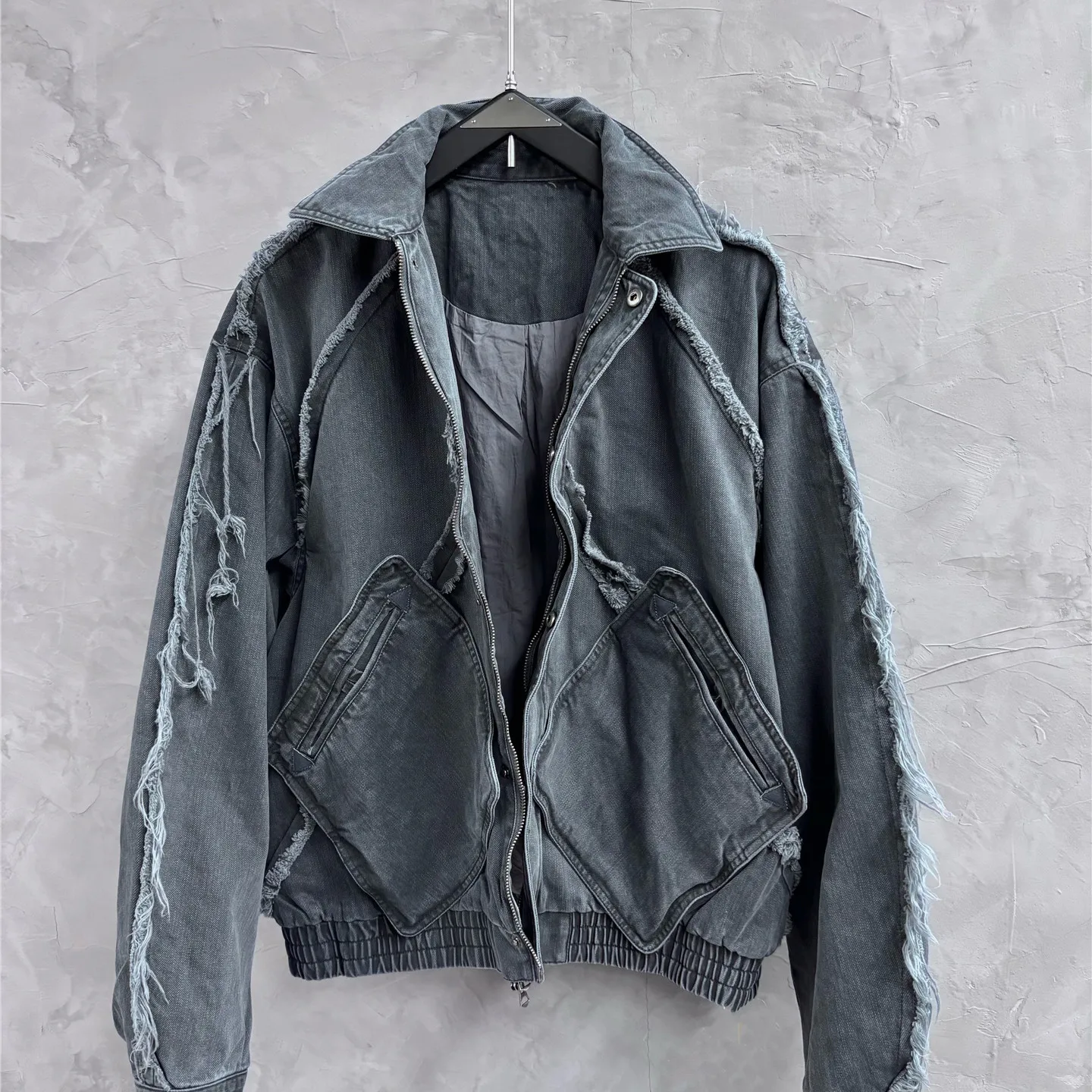 Avant-garde Retro Design Washed Frayed Hem Patchwork Workwear With Pocket jacket, Edgy And Trendy cool-cool Coat top.