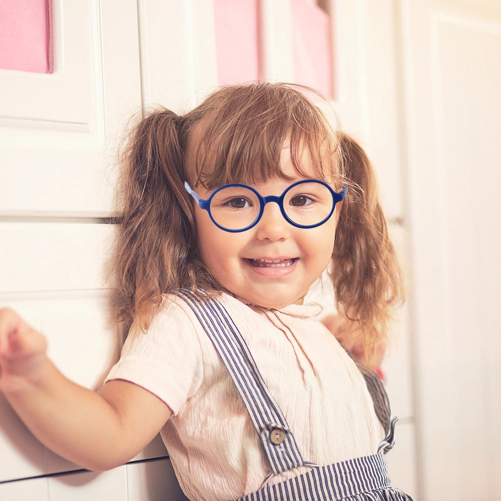 

Blue Light Blocking Kids Anti Glare Silicone Computer Gaming Eye Protective Glasses Children Fashion Style Unique Shape Charm
