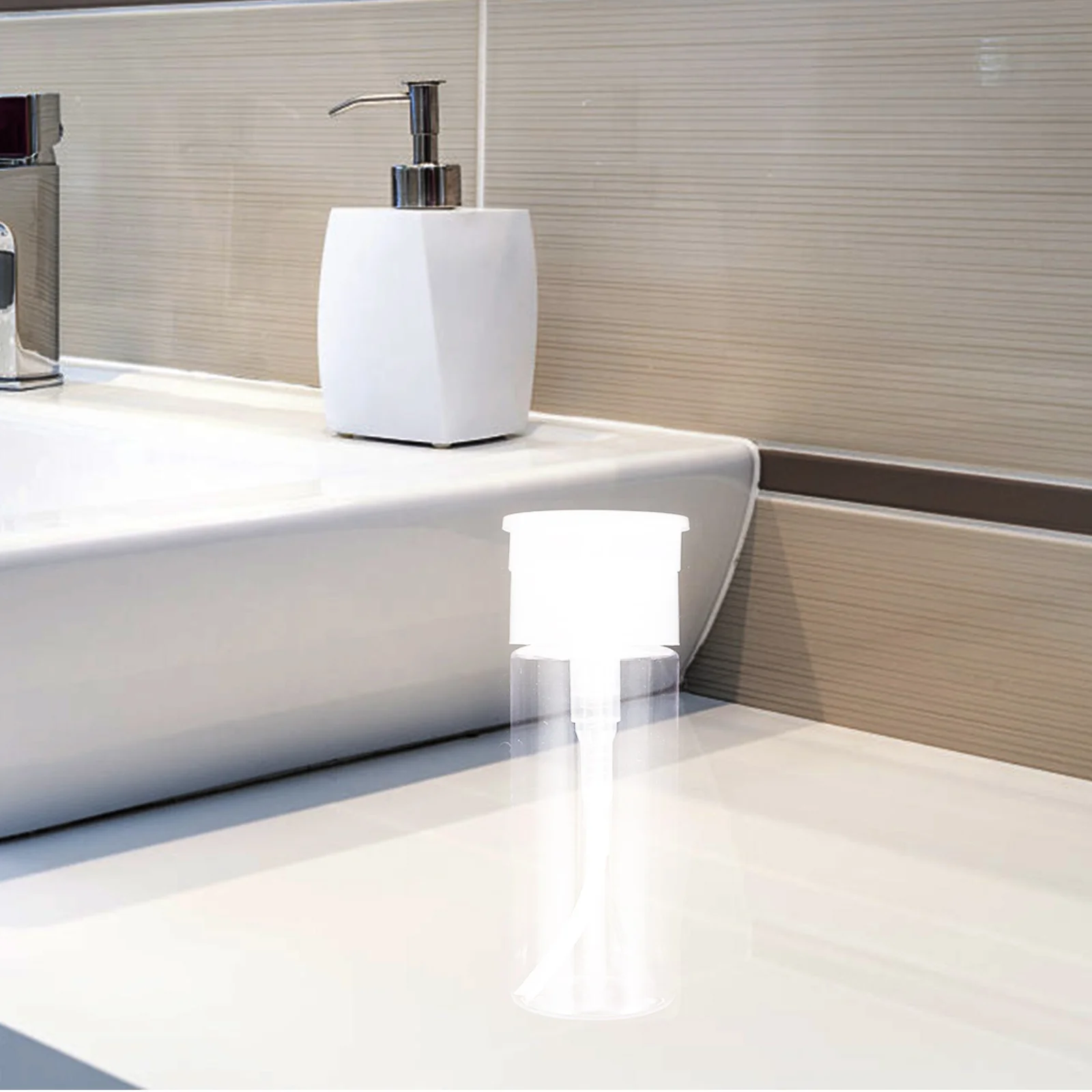 Butelka z pompką do zmywacza do paznokci 100 ml, podróżna, pusta butelka z dozownikiem do płynnego zmywacza do makijażu, balsamu, tonika, alkoholu.