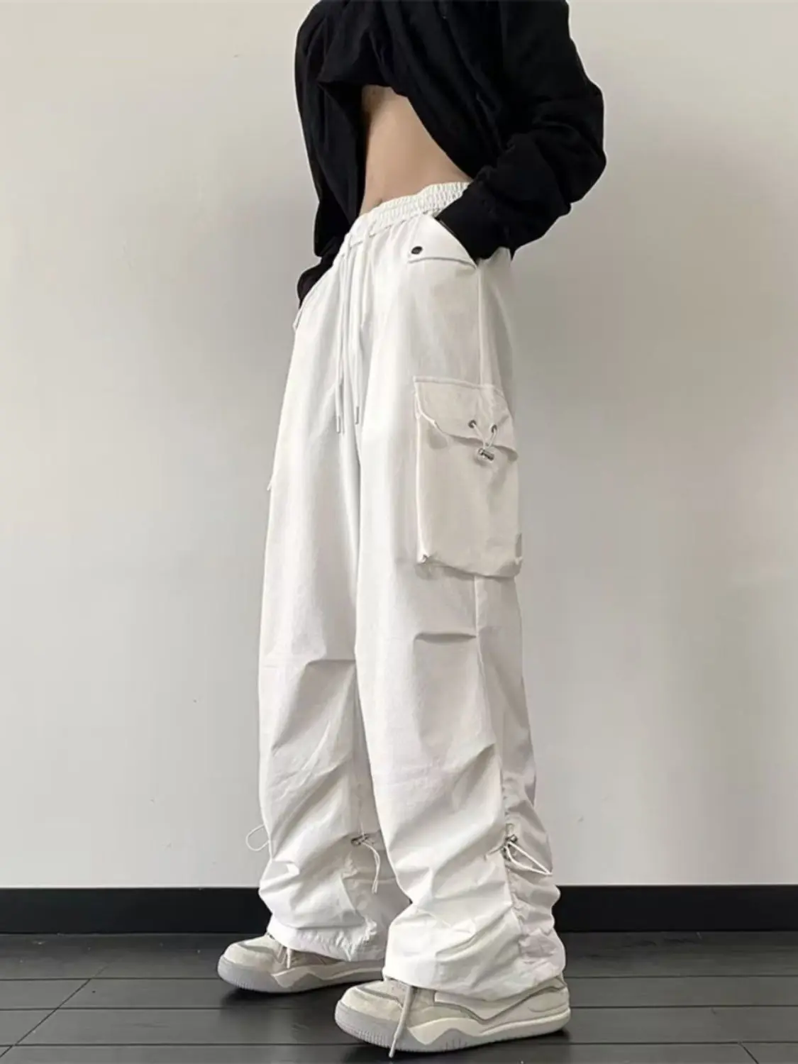 

White Baggy Hip Hop Multi Pockets Pleated Cargo Pants for Men Spring Summer Korean Style Harajuku Cheap Techwear Trousers Man