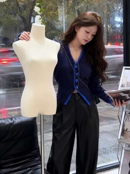 

Korean Style V-Neck Color Block Knitted Cardigan Women's Slim Fit Autumn Winter New Arrival Elegant Top Coat Long Sleeve