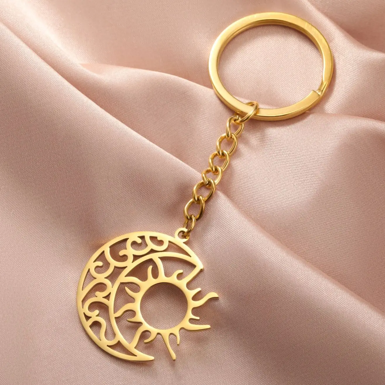 LIKGREAT Celtic Cresent Moon Sun Keychain for Women Men Stainless Steel Creative Good Luck Keyring Bag Car Accessory Amulet Gift