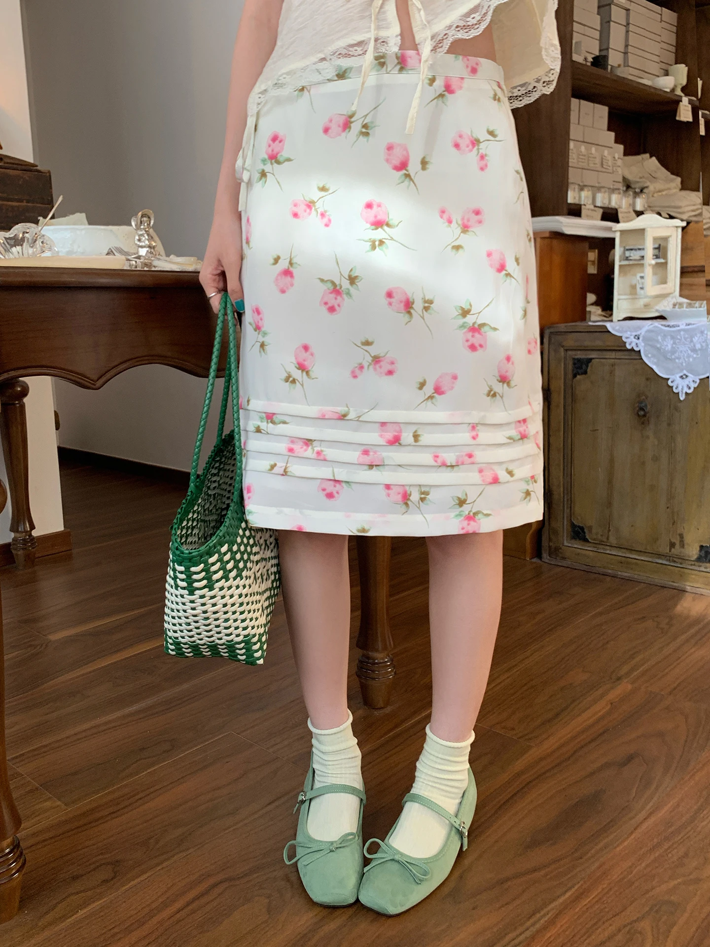 

Женская летняя юбка А-силуэта с цветочным принтом, с завышенной талией, с поясом, утягивающая, миди, в корейском стиле, из охлаждающего полиэфирного волокна