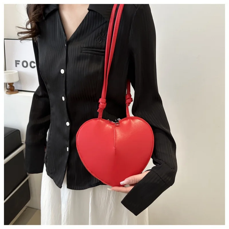 

Gothic Heart Shape Purses and Handbags for Women Cute Lolita Tote Bags Fashion Designer Shoulder Bag Cosplay Top Handle Satchel
