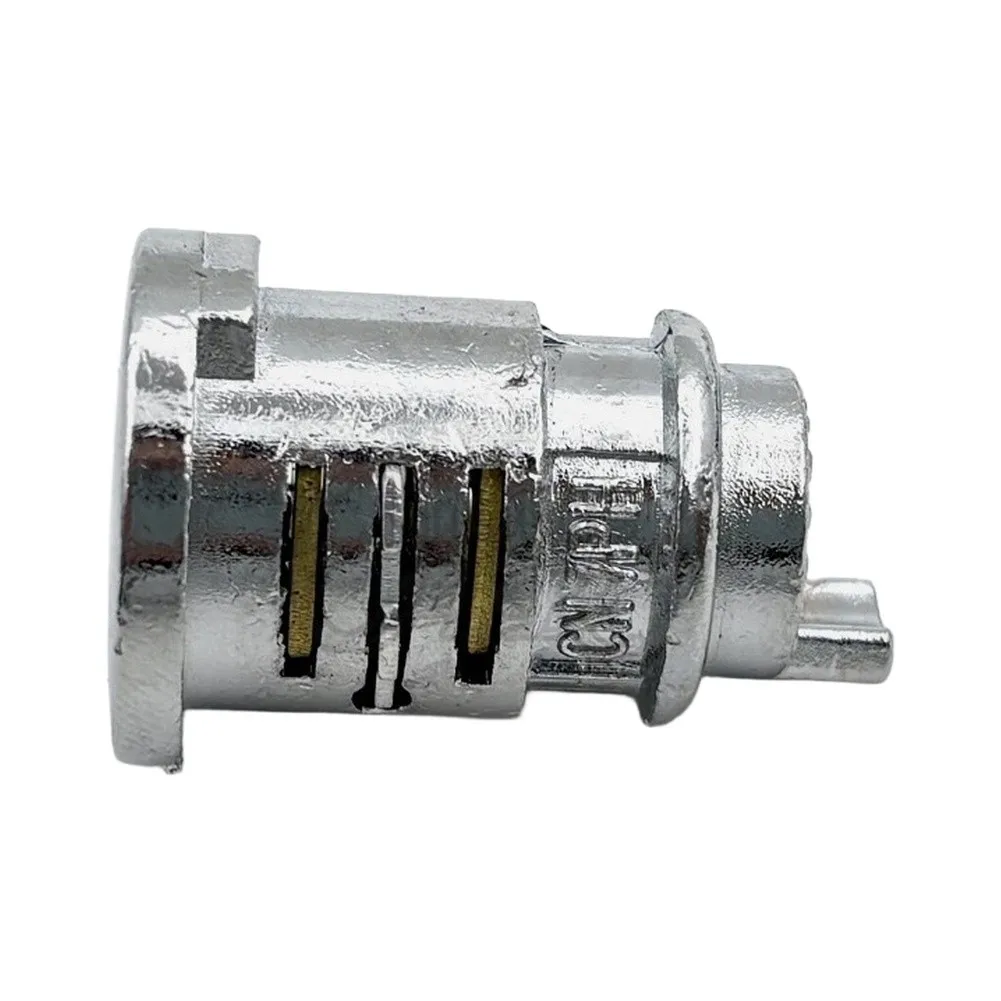 Direct-Fit Glove Box Lock Cylinder Key for For Bora For Golf IV For Passat with OEM Cross-Reference 8L0857113A