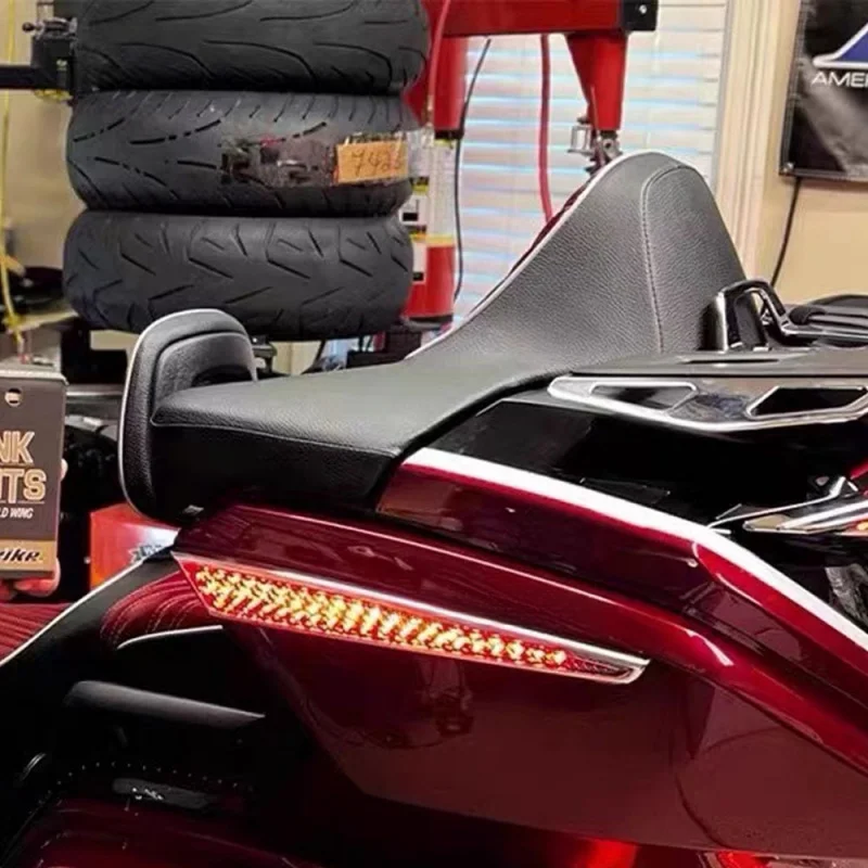 

Подходит для Honda Gold WingGL1800, модифицированные детали мотоцикла, светодиодный задний багажник, боковой указатель поворота, дневные ходовые огни