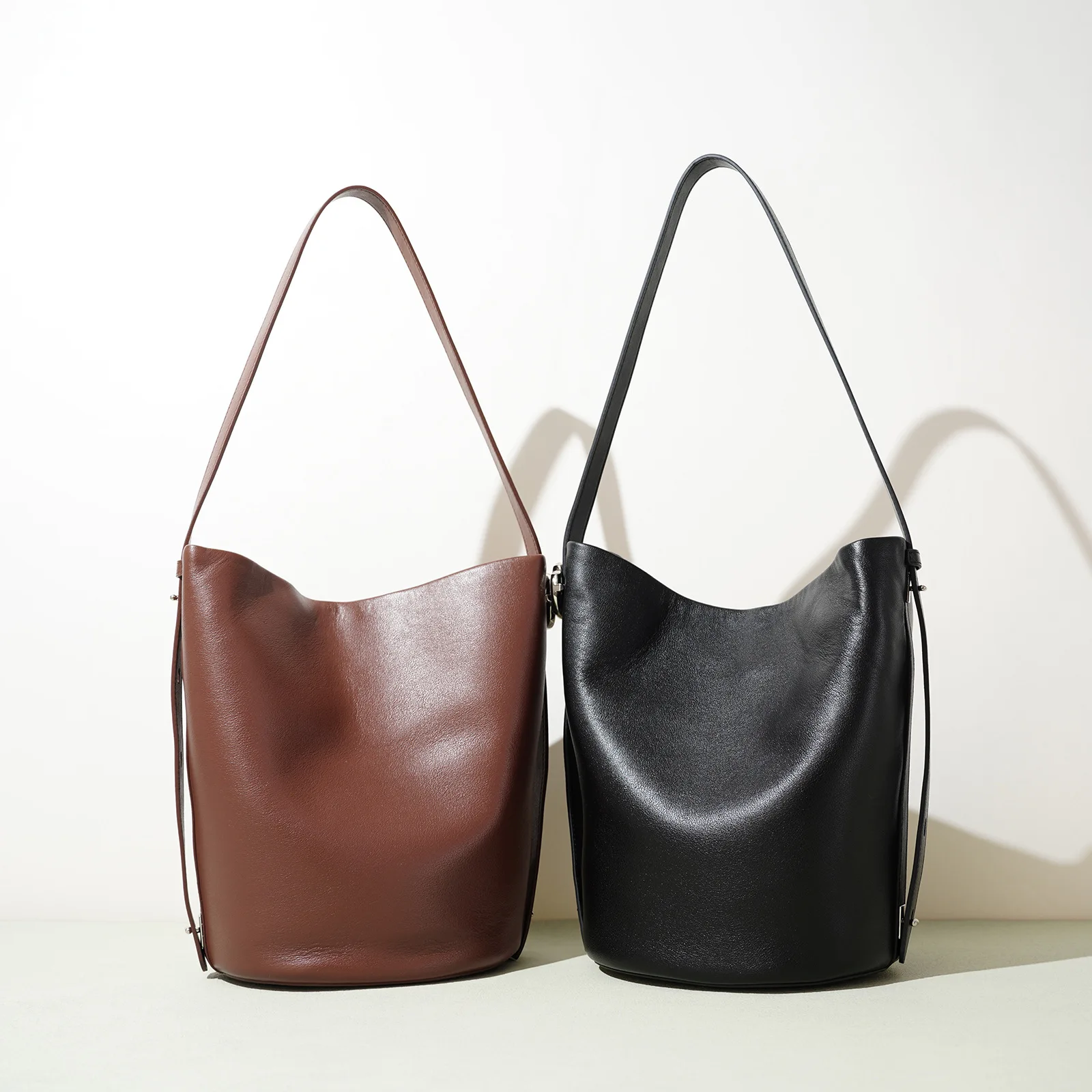 

Simple Trendy Women Commute Bag Autumn Winter New Cowhide Leather Versatile Niche Design Shoulder Crossbody Handbag