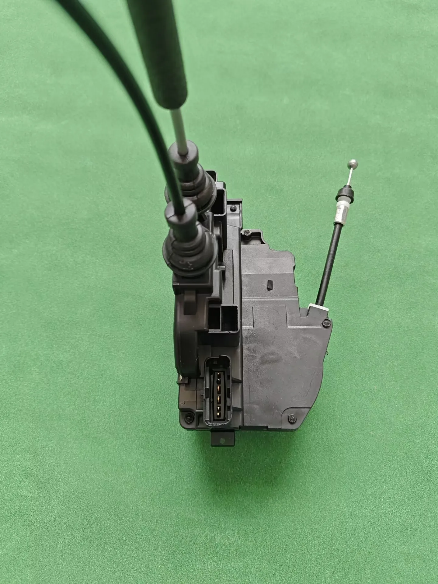 Door Lock Latch Actuator Motor Front Rear Right Left for 2007-2009 Hyundai Santa Fe 813102B020 813202B010 814102B000 814202B000