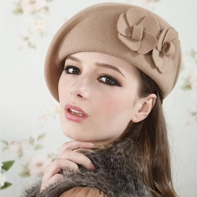 2019 Fashion Women Flowers Cashmere Berets Female Bonnet Caps Winter women\'s hats High quality wool Beret Lady Painter Hats Lady