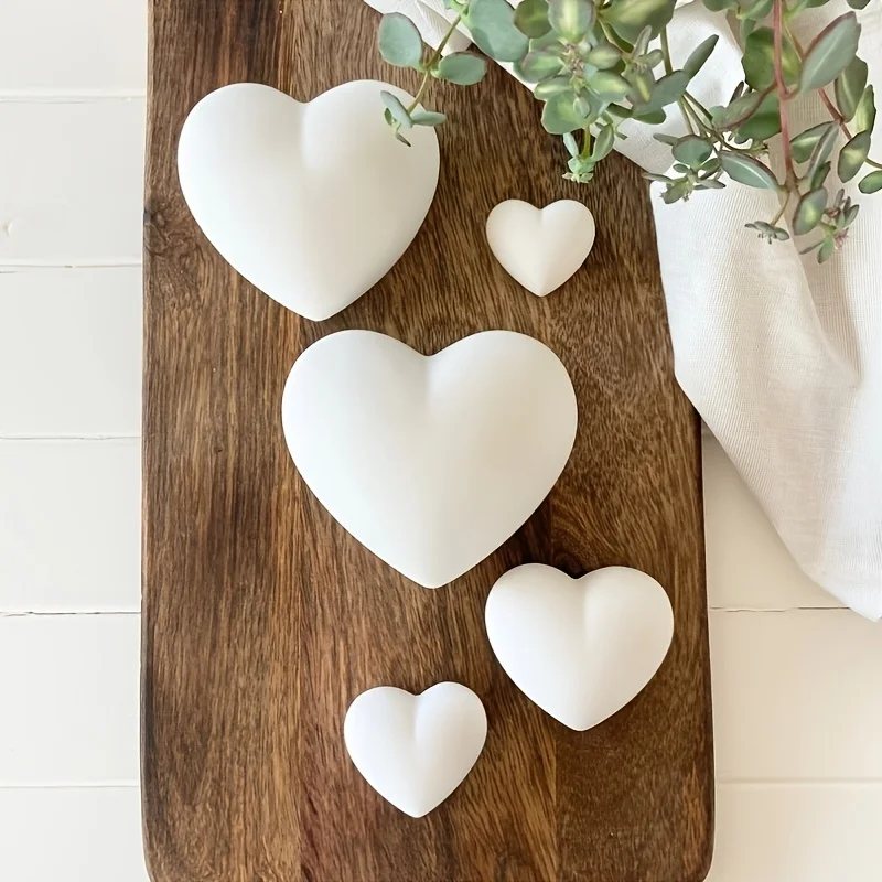 5pcs Heart-Shaped Gypsum Candle Ornament Resin Silicone Mold Set for Home Desktop Decoration, Festival Gift and Handicraft