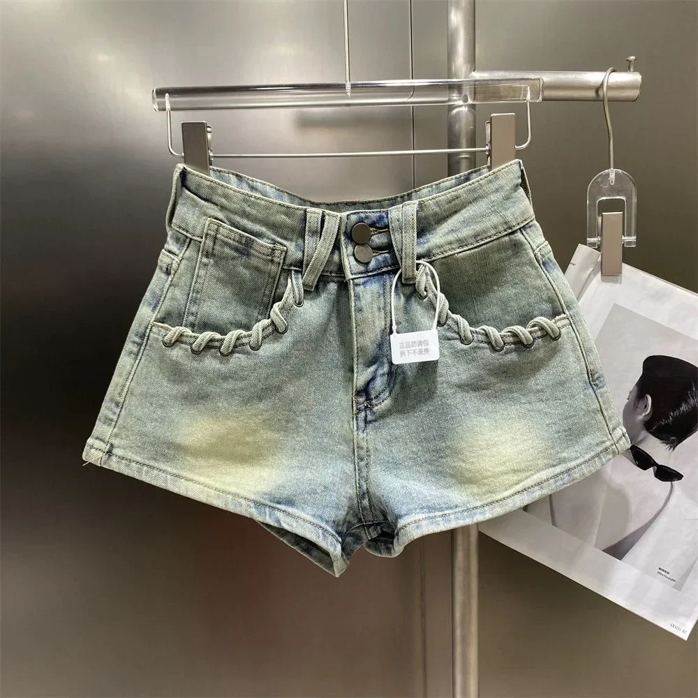 DAILOU American 2024 Summer New Woven Pocket Decoration Washed Water Make Old Spicy Girl Look Slim and Versatile Denim Shorts