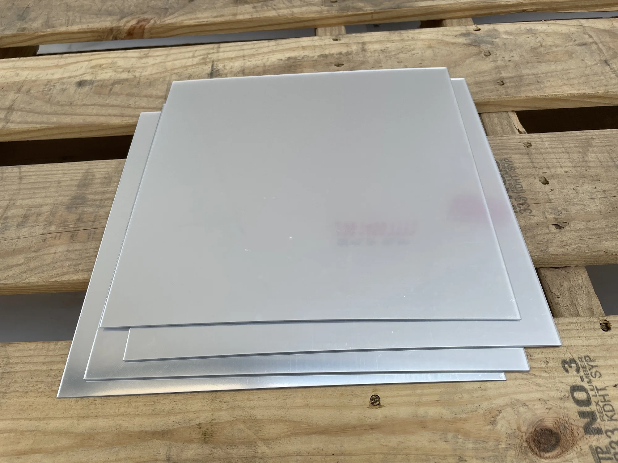 300x300 مللي متر مربع الذاتي لاصق مرآة أكريليك فضية ، غير الزجاج مرايا السلامة للفصول الدراسية الطفل الاطفال غرفة اللعب ديكور جدران المنزل #5