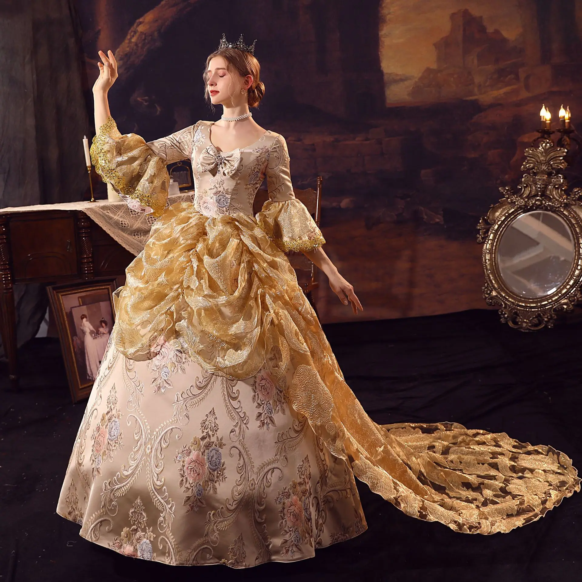 

Golden Jacquard Trailing European Court Costume Russian Tea Party Photo Role Play Tabletop Game Drama Dress Ballkleid Luxuskleid