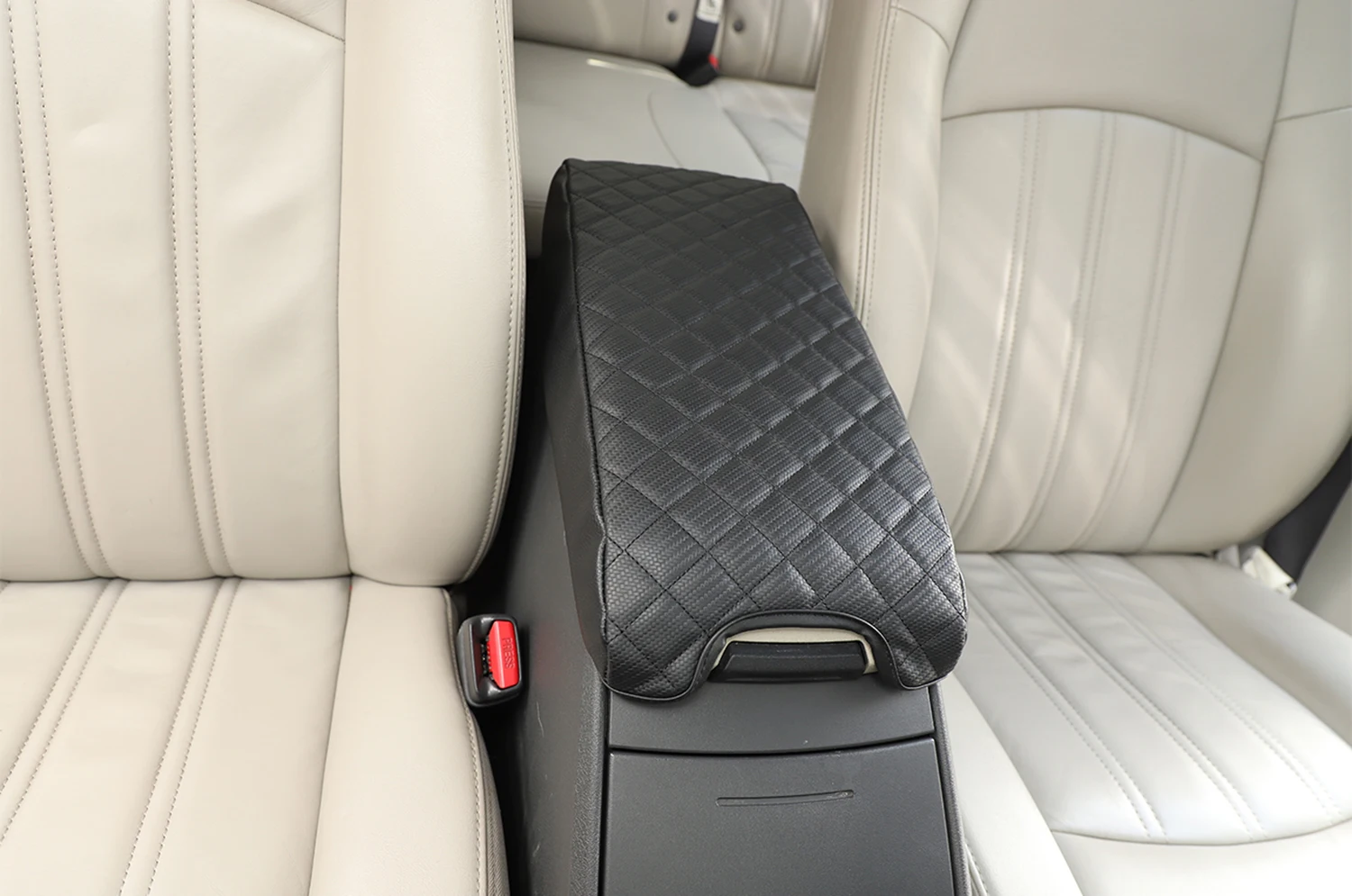 Armrest Box Cover Protector Pad Mat for Chrysler 300C for Dodge Charger 2004-2007 2008 2009 2010 Car Interior Acccessories Black