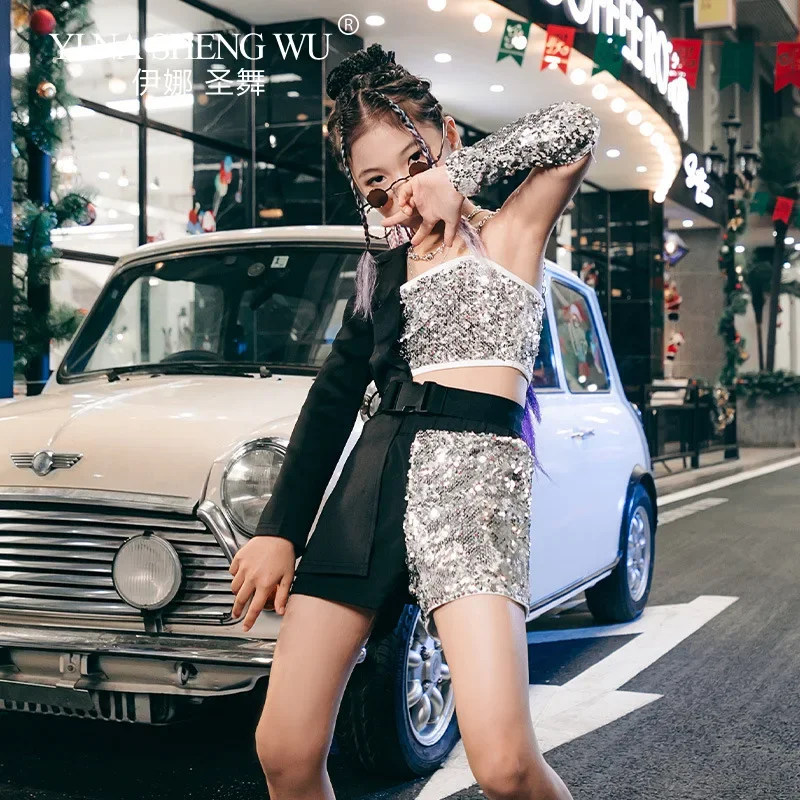

Женский комплект из блестящего топа и брюк для выступлений в стиле K-pop, уличная одежда Y2K, сценический танцевальный костюм для джаз-шоу, черно-серебристый с блестками