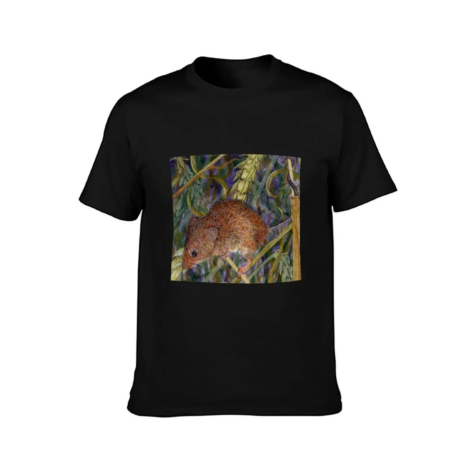 Harvester mouse, playing in the wheat and barley T-Shirt Breathable Basic Cotton T-Shirt