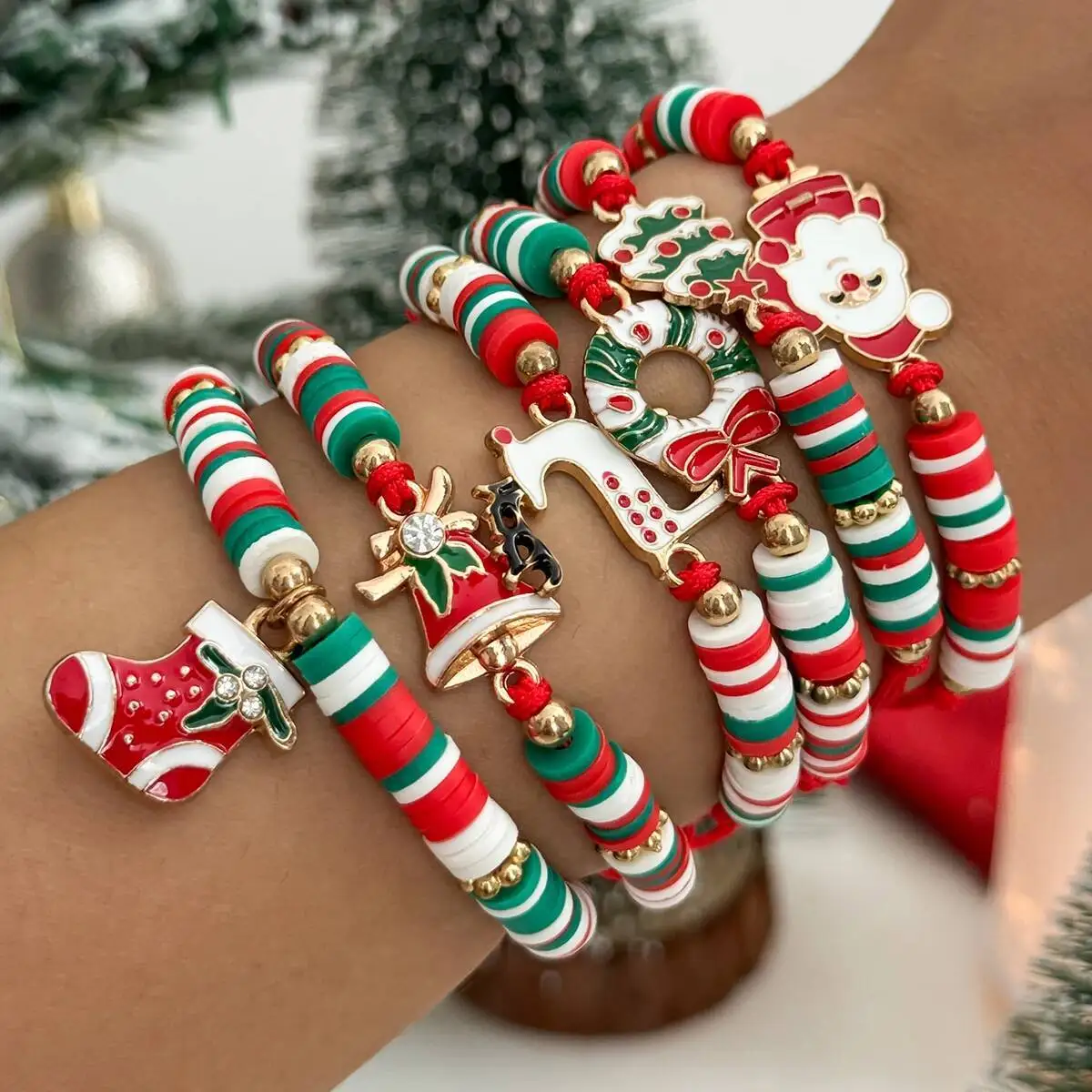 

SHIXIN 6Pcs/Set Adjustable Rope Chain Christmas Bracelet for Women Cute Santa Claus Elk Christmas Tree Socks Pendant Bracelet